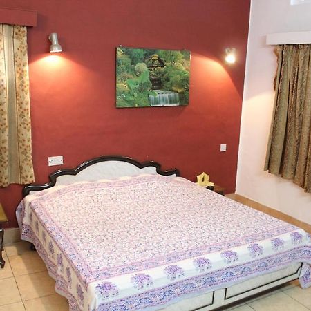 Lakshmi Guest House Ντεχραντούν Εξωτερικό φωτογραφία
