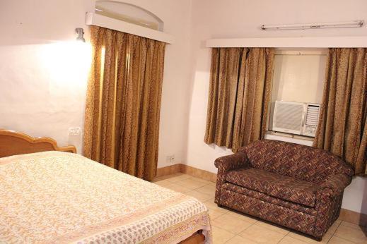 Lakshmi Guest House Ντεχραντούν Δωμάτιο φωτογραφία